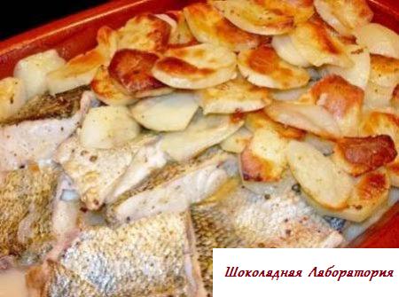 Картофельная лазанья с рыбой