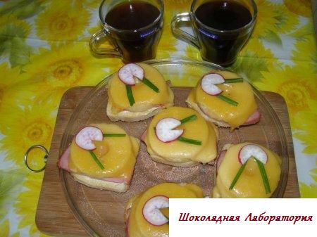 Рецепт - Горячие бутерброды с ветчиной и ананасами 